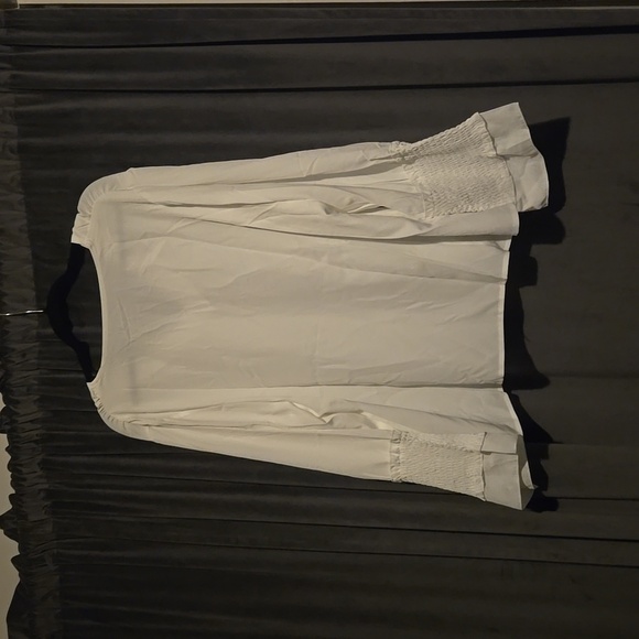 New white pullover top size 4xl=20 - Picture 3 of 4